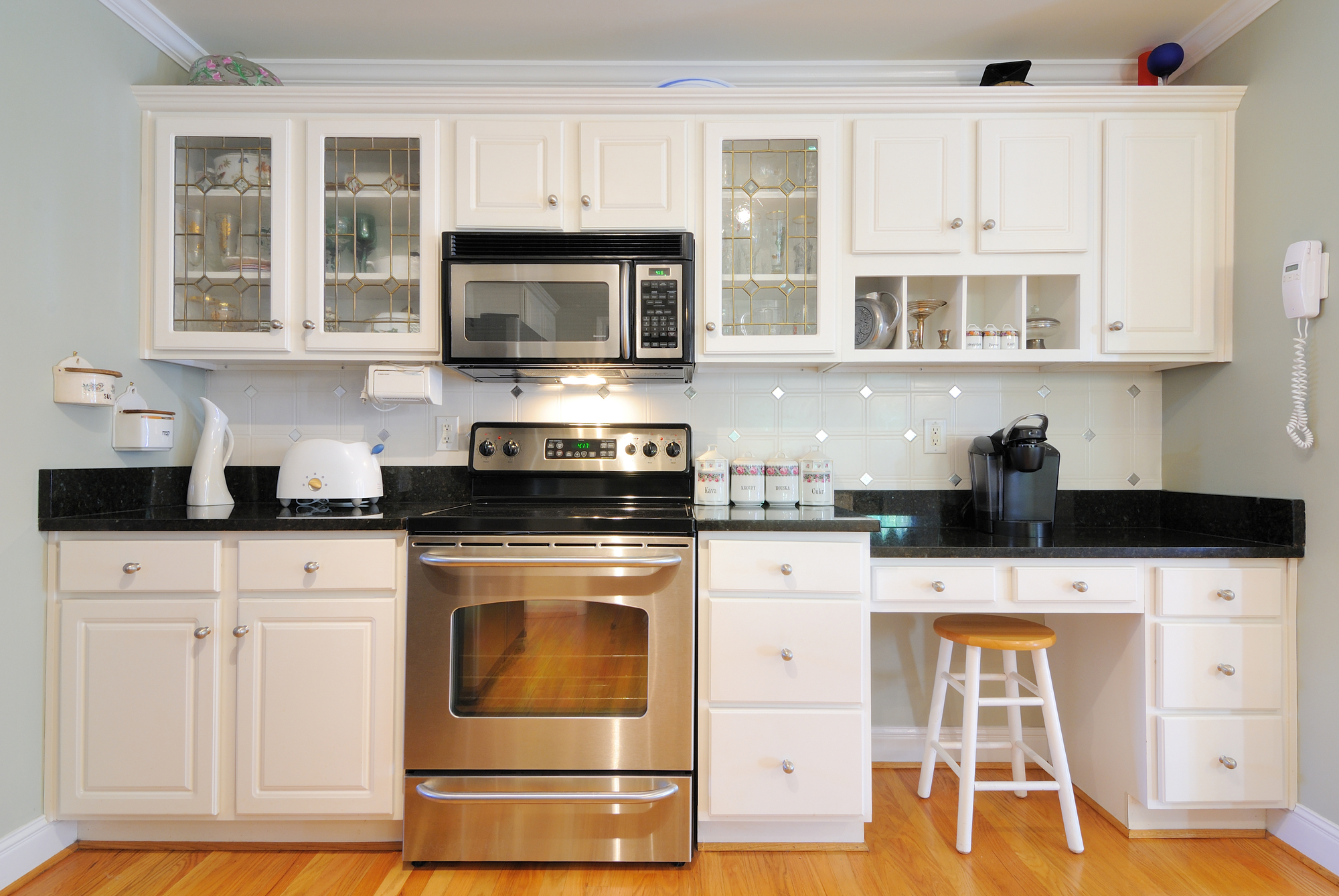 How Do Professionals Replace Cabinets? The Ultimate Guide How Do Professionals Replace Cabinets? The Ultimate Guide