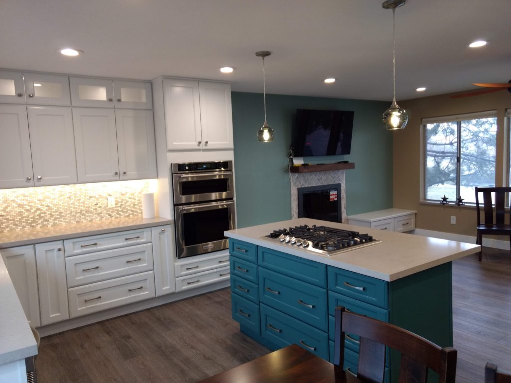 two-toned cabinets
